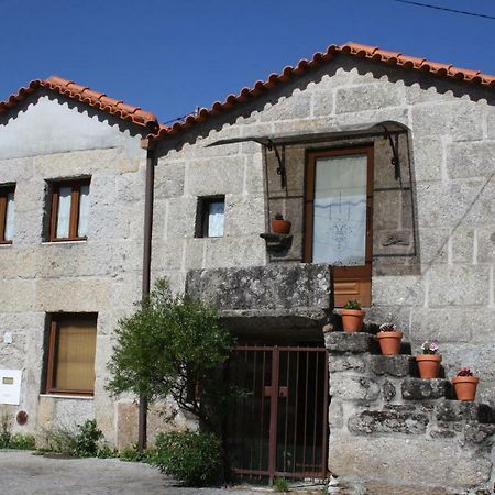 הוילה ויסאו Casa De Pedra מראה חיצוני תמונה